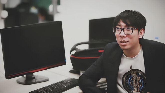 西班牙队教练压力巨大！，Uzi遭遇三持续失利再创辉煌时刻