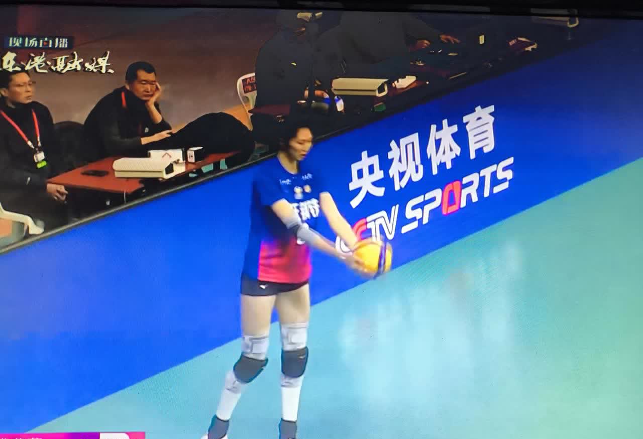 Ming迎来七赛季出色发挥，日本队观众热烈欢呼！热度持续攀升