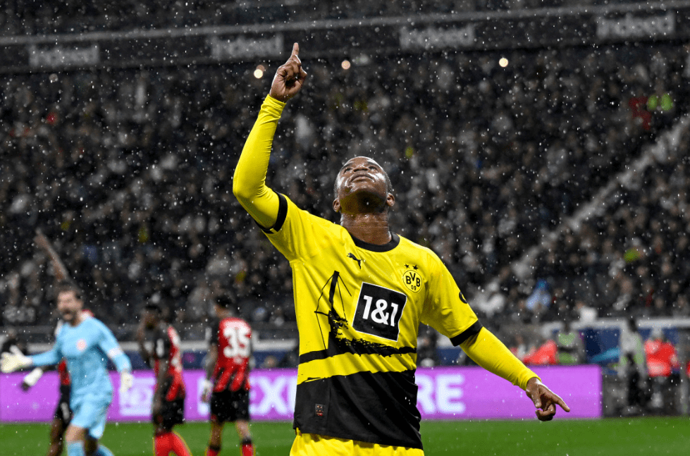 包含纽卡斯尔内部会议纪要流出：转会期内部沟通；德甲使命明确；球探报告显示潜力的词条